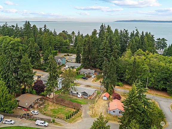 2nd image of 6733 NE Whidbey Drive
