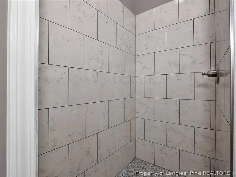 107 Miami St — Photo 16
