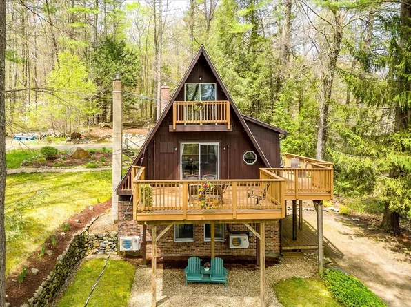 122 Lake Mattawa Rd, Orange, MA 01364