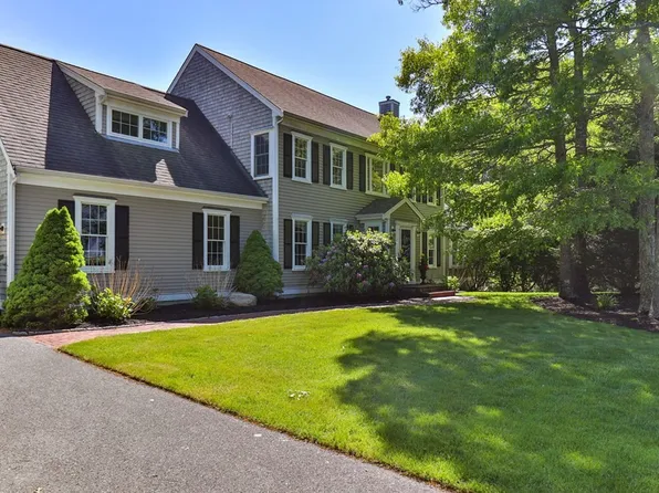 35 Abegale Snow Rd, Barnstable, MA 02630