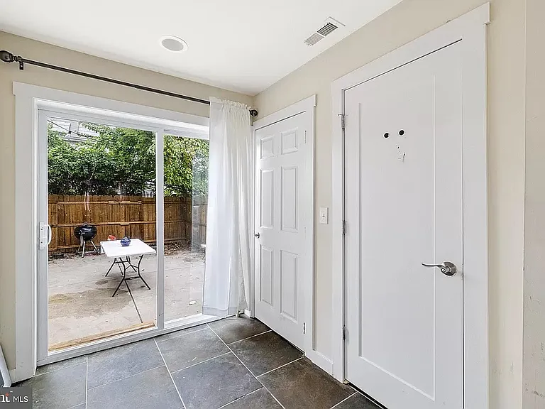 1718 N Gratz St #3 — Photo 8