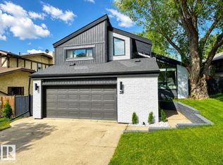 38 Woodcrest Ave, Saint Albert, AB T8N3H5