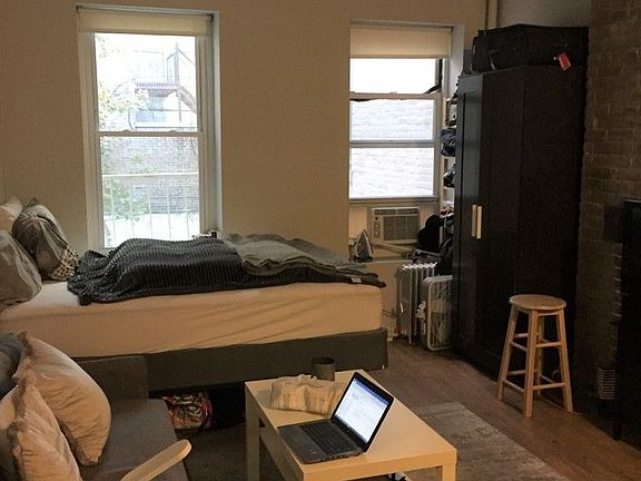 4th image of 445 W 36th St #24B