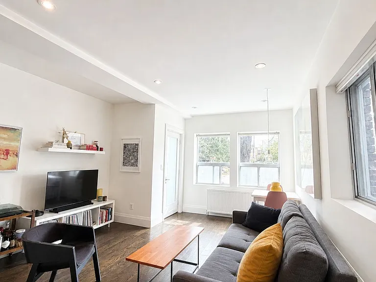 20 Balsam Ave #MAIN — Photo 6