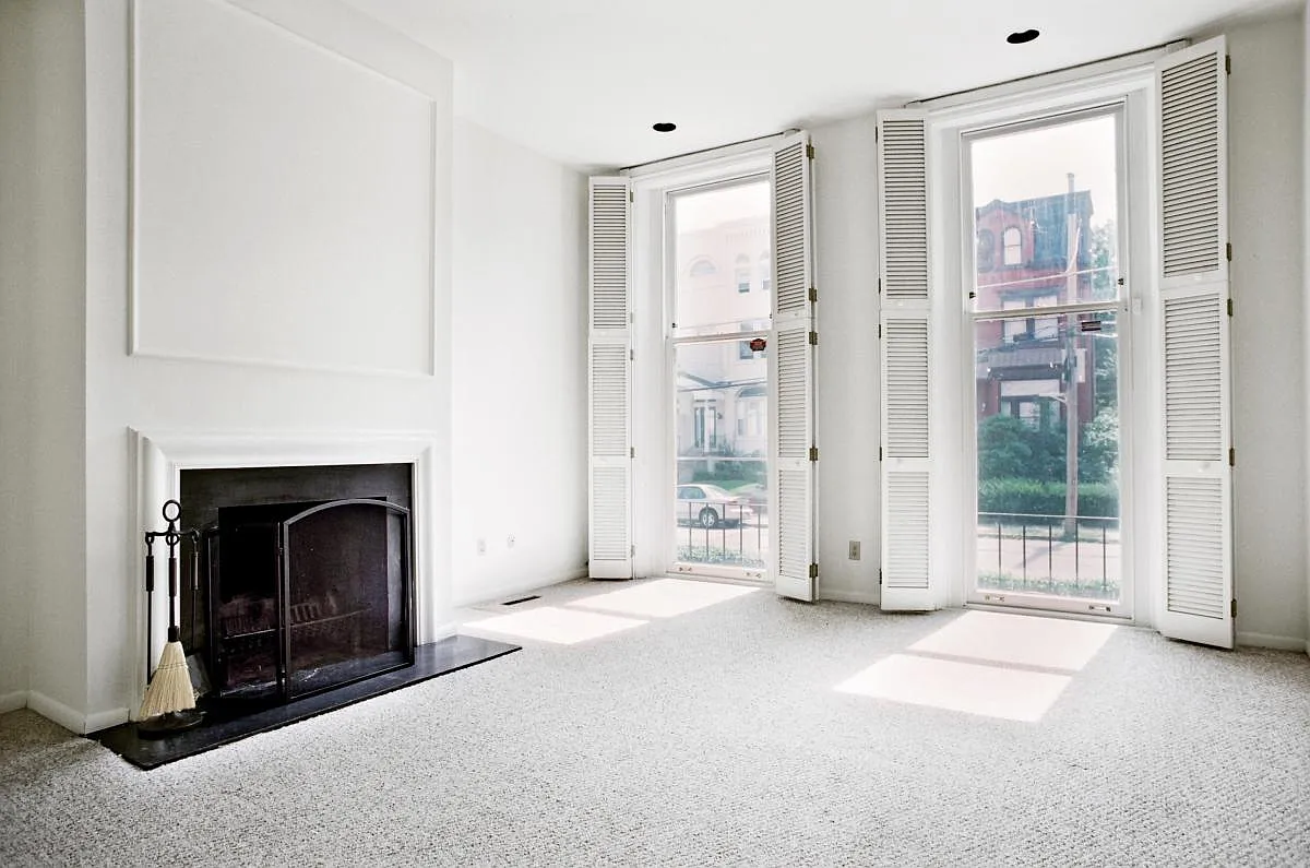 Building Photo - 6329 Marchand St #12