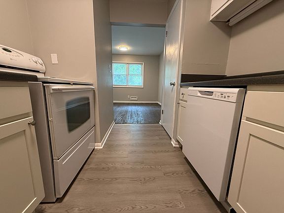 4th image of 3879 N Humboldt Blvd #2