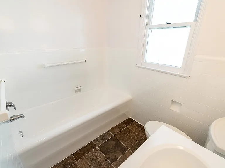 147 North Hamilton Drive — Photo 13