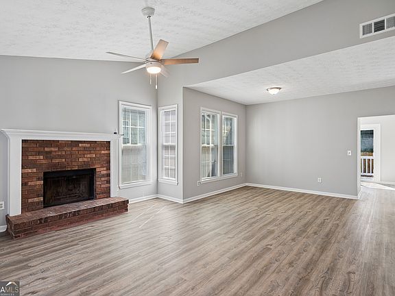 3rd image of 5231 Brentwood Rd