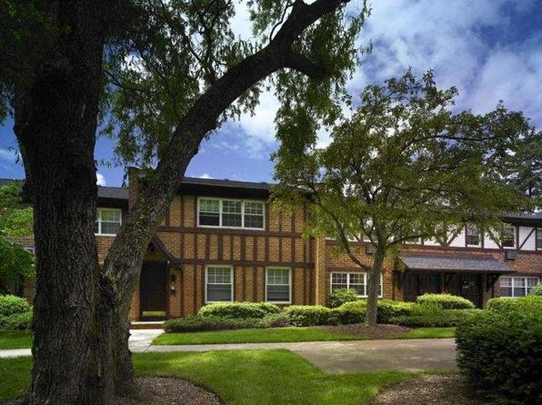 44 Center Grove Rd APT K29