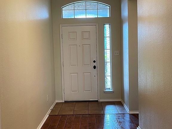 2nd image of 7012 Meadow Bend Dr