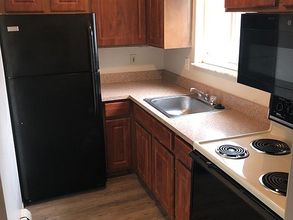 4th image of 2415 W Forteen Mile Rd #4