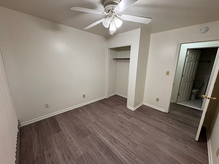 420 Telegraph St #8 — Photo 9