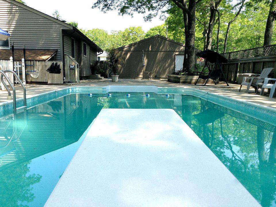 2nd image of 220 Vita Dr