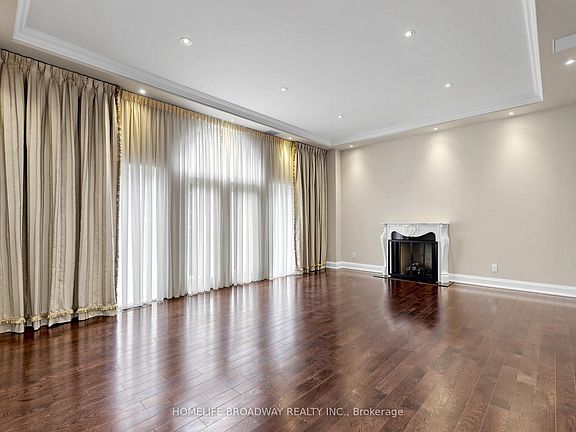 4th image of 149 Dunvegan Rd