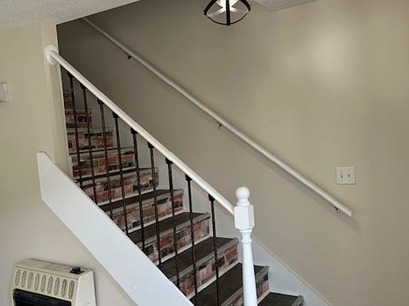3rd image of 2323 Cheshire Dr
