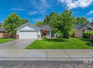 202 E Moskee St, Meridian, ID 83646