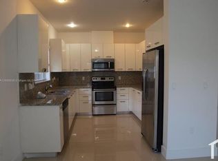 15670 SW 11th Ter, Miami, FL 33194