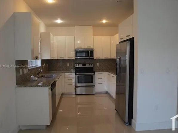 15670 SW 11th Ter, Miami, FL 33194