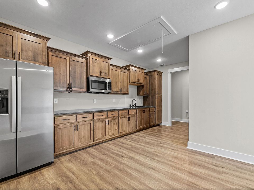 1st image of 1404 Dover Rd Suite 305