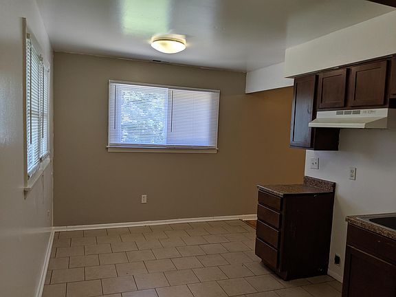 5th image of 6642 Desmond St