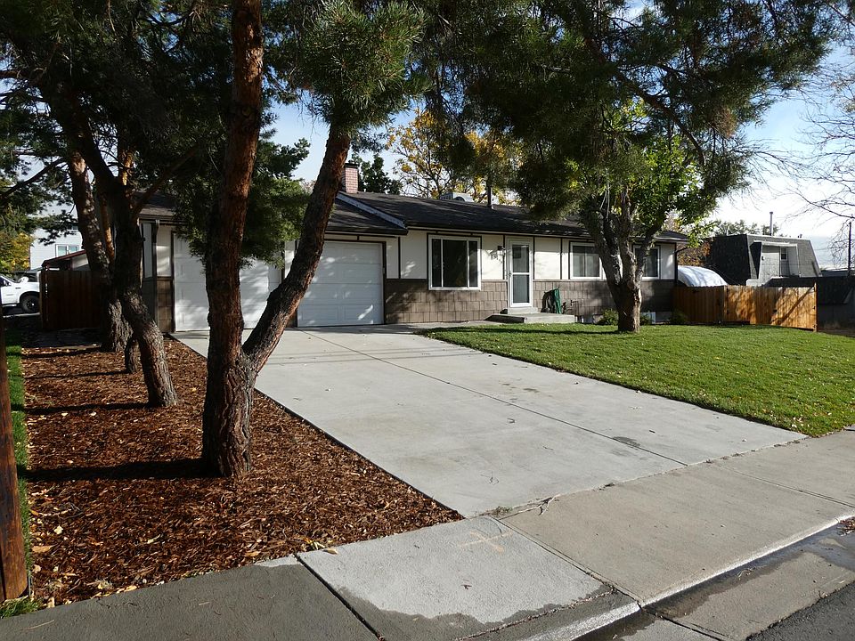 Beautiful new landscaping with sprinkler system!