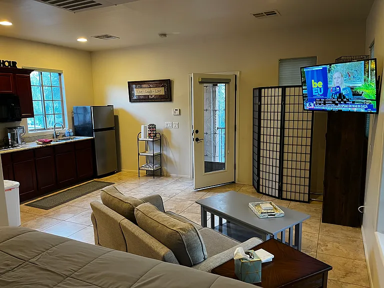 21103 W Sunrise Ln — Photo 4