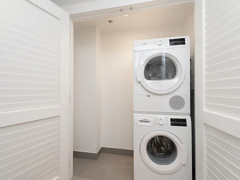 1406 Columbia Rd #4 — Photo 8