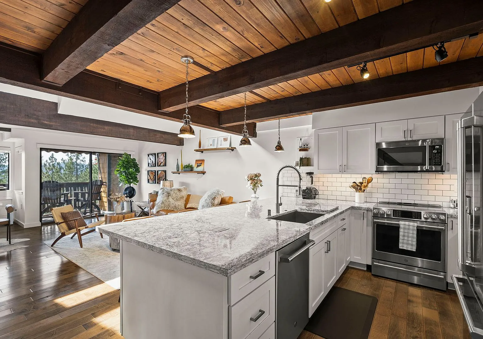 Lake-View Penthouse | Your Executive-Ready Tahoe Ski Base — Photo 3