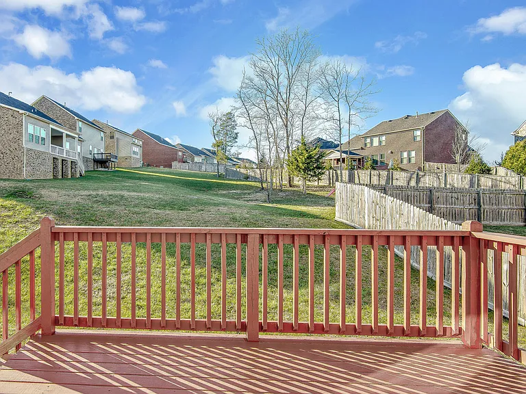 290 Cobblestone Lndg — Photo 24