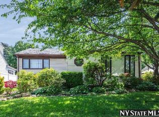 55 Branch Ave, Freeport, NY 11520
