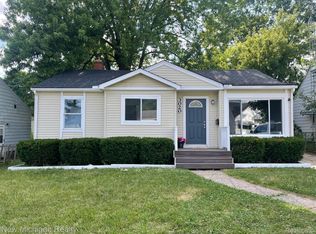 3020 Comanche Ave, Flint, MI 48507