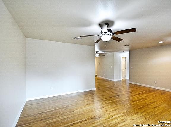 2nd image of 515 Lake Front Ave