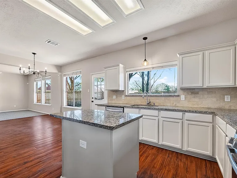 5118 Cherry Blossom Dr — Photo 19