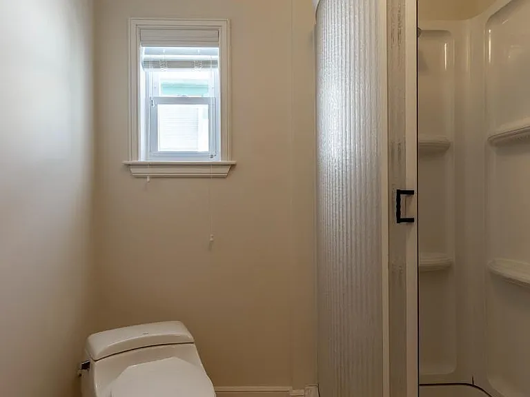 1439 E Oxford St — Photo 19