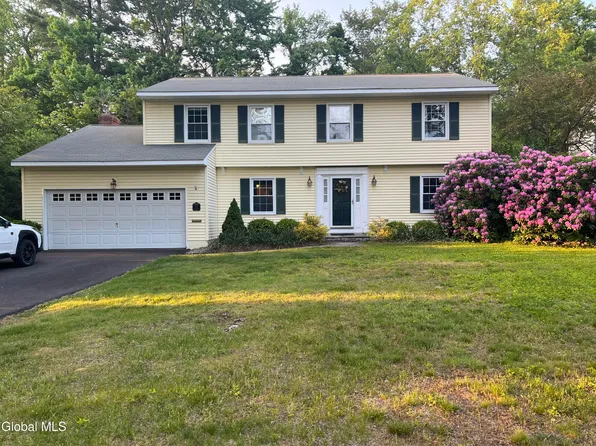 33 Fairway Avenue, Delmar, NY 12054