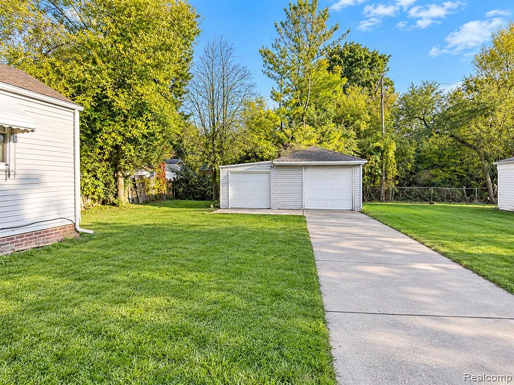 3 bed, 1.5 bath, 1531 sqft, $1,750 — Photo 4