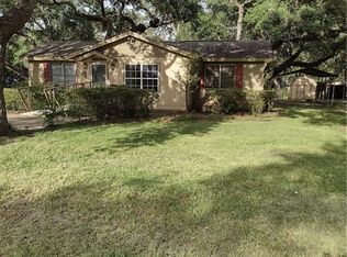 426 Old River Rd N, Palacios, TX 77465