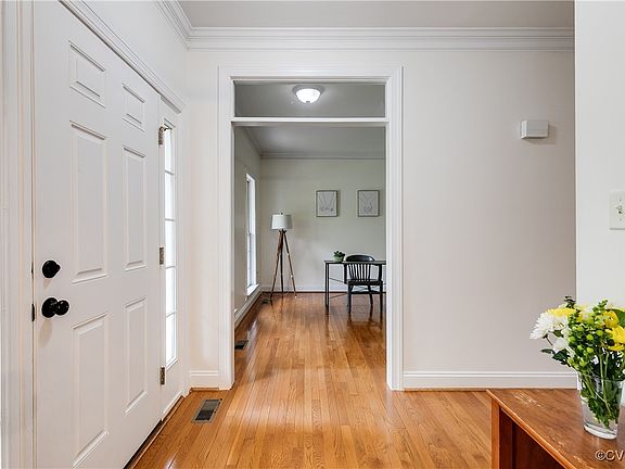5th image of 4830 E Seminary Ave