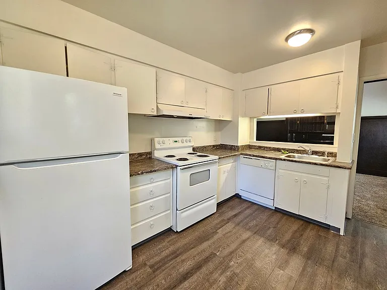 819 W 11th Ave — Photo 11