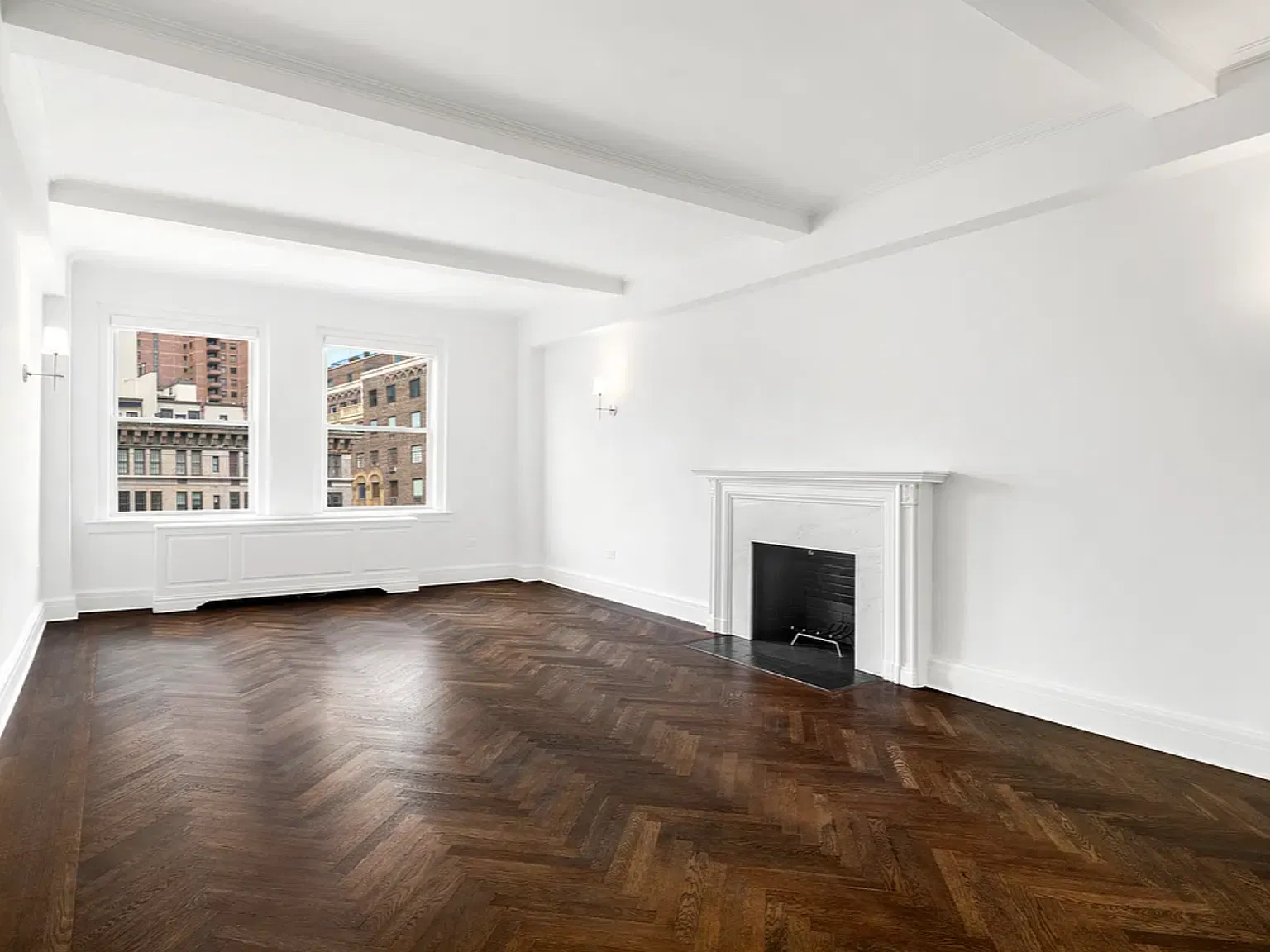 1085 Park Avenue — Photo 2