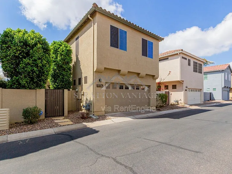 4467 E Remington Dr — Photo 37