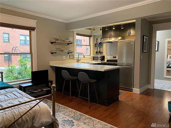 4th image of 213 17th Ave E #16