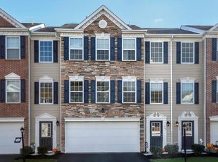 243 Grace Manor Dr, Coraopolis, PA 15108