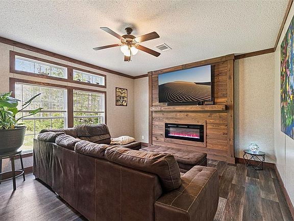 3rd image of 9740 Ebert Ave