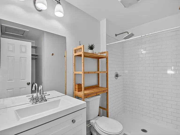 306 N J St — Photo 18