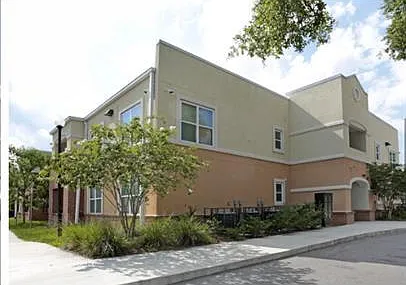 Dozier Apartments — Photo 2