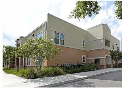 Building Photo - 122 W 8th St