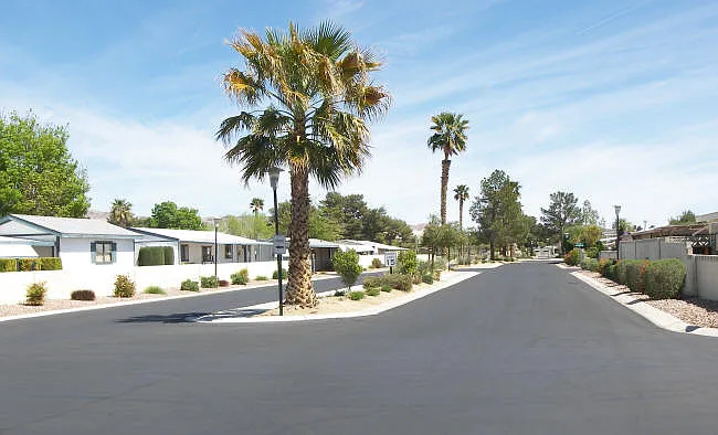 Very well-maintained community with an active social calendar if you want to be involved and meet people.
