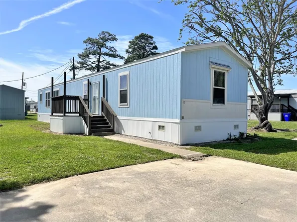 200 Raider Ln, Lumberton, TX