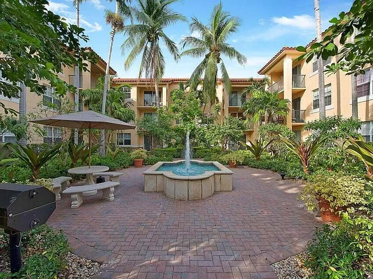 1805 N Flagler Dr #107 — Photo 26